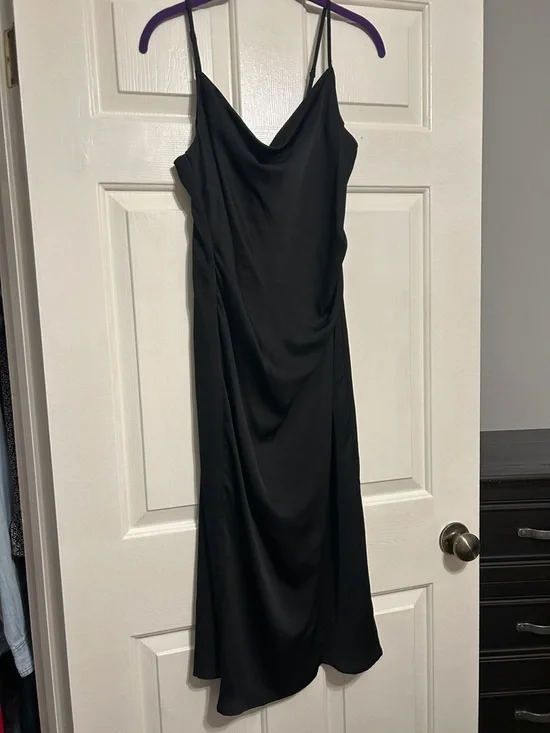 Elegant Black Midi Cowl Slip Dress - Picture 1 of 3
